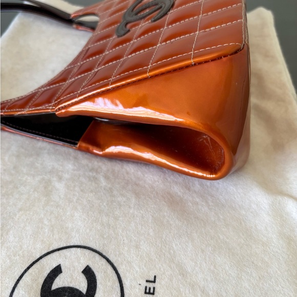 Chanel Glossy Orange Quilted Shoulder Bag with dusty - Picture 6 of 9